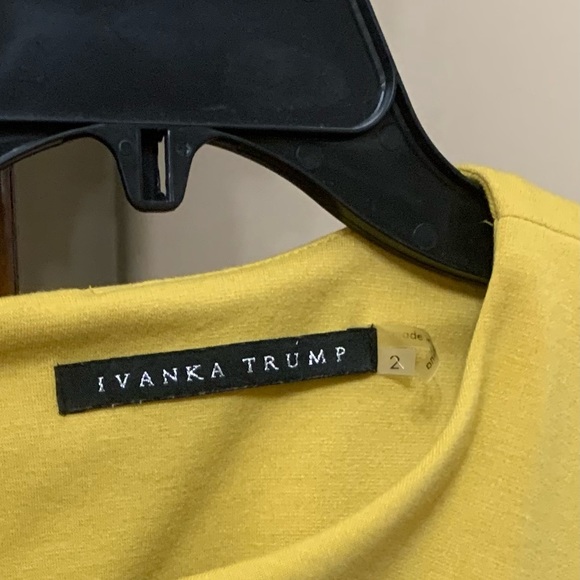Ivanka Trump Yellow Dress Pleated Sleeveless Bling‎ Buckle Scuba  Size 2 - Picture 4 of 5